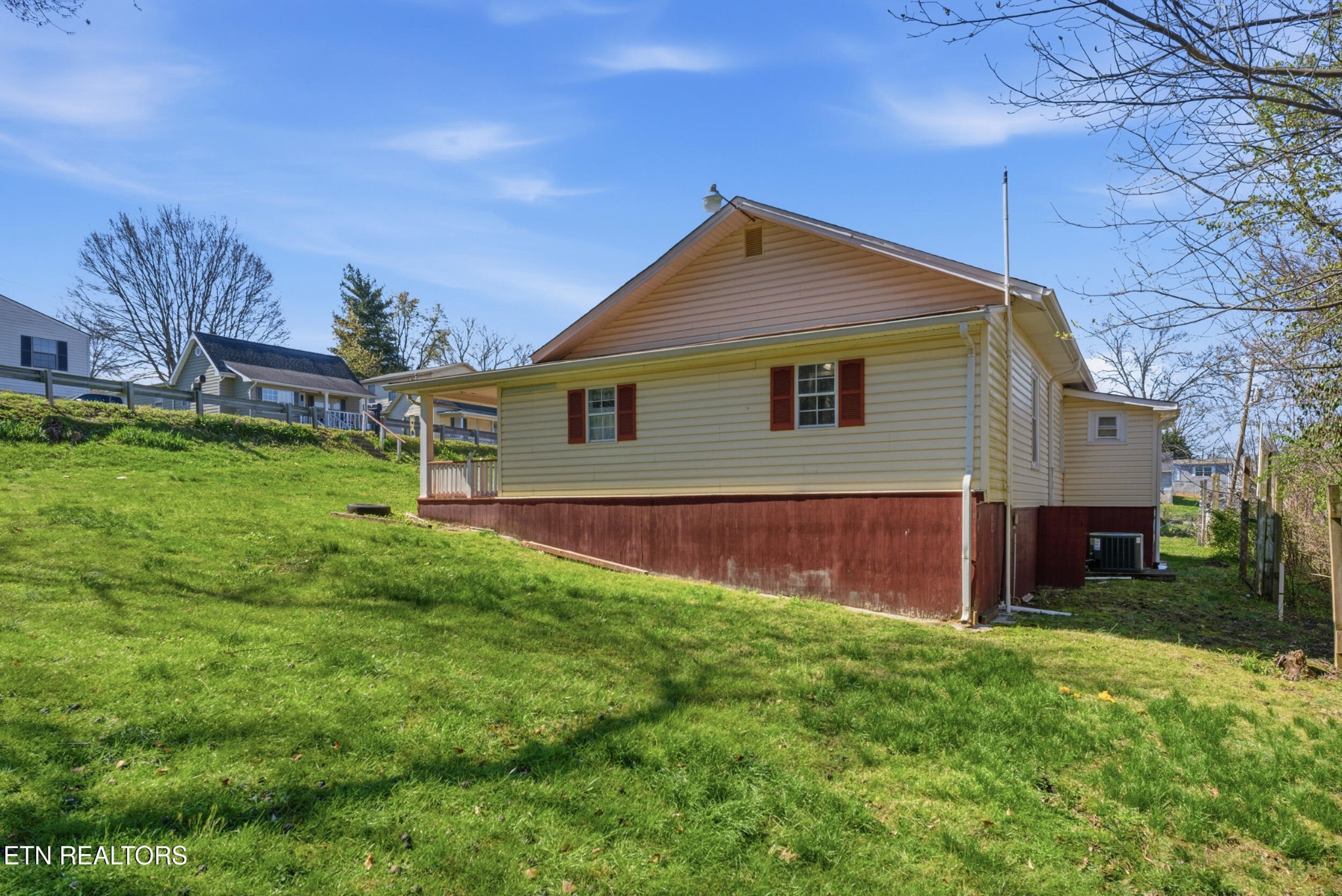 601 Kingston Street Lenoir City TN 37771