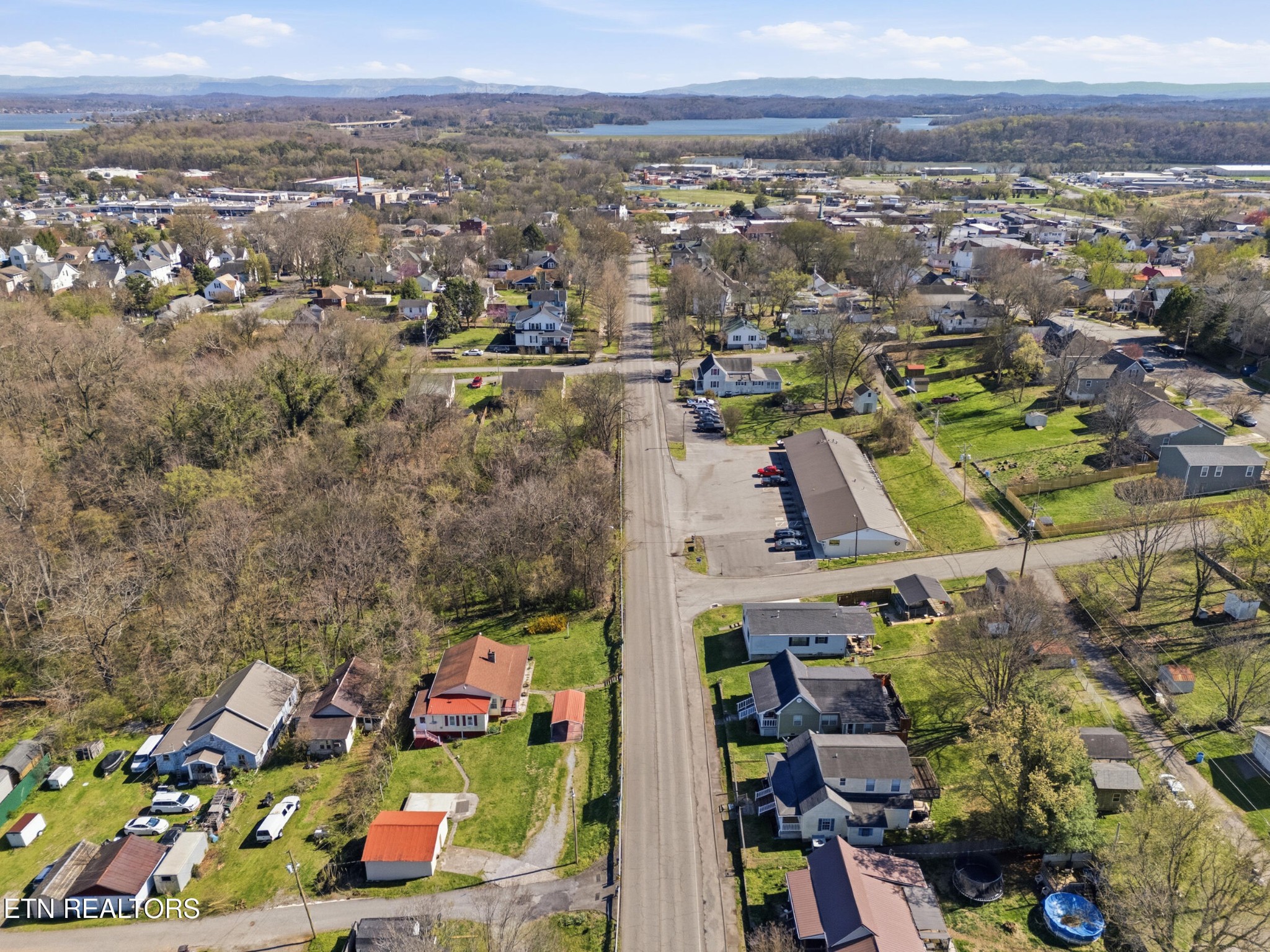 601 Kingston Street Lenoir City TN 37771