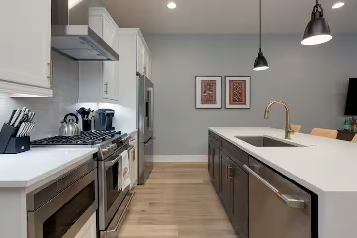 501 27th Ave, N Nashville TN 37209