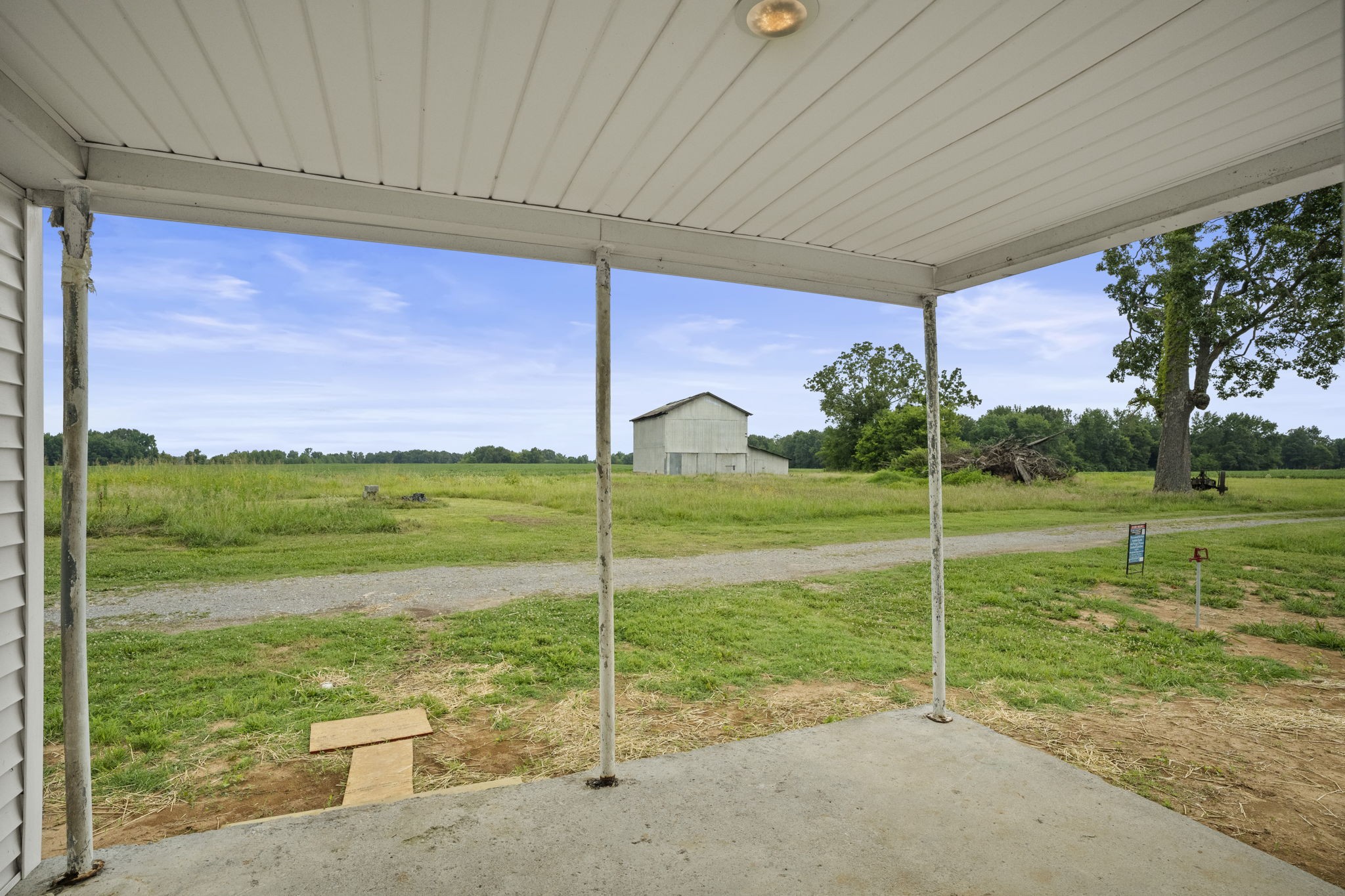7230 Highway 49, E Springfield TN 37172
