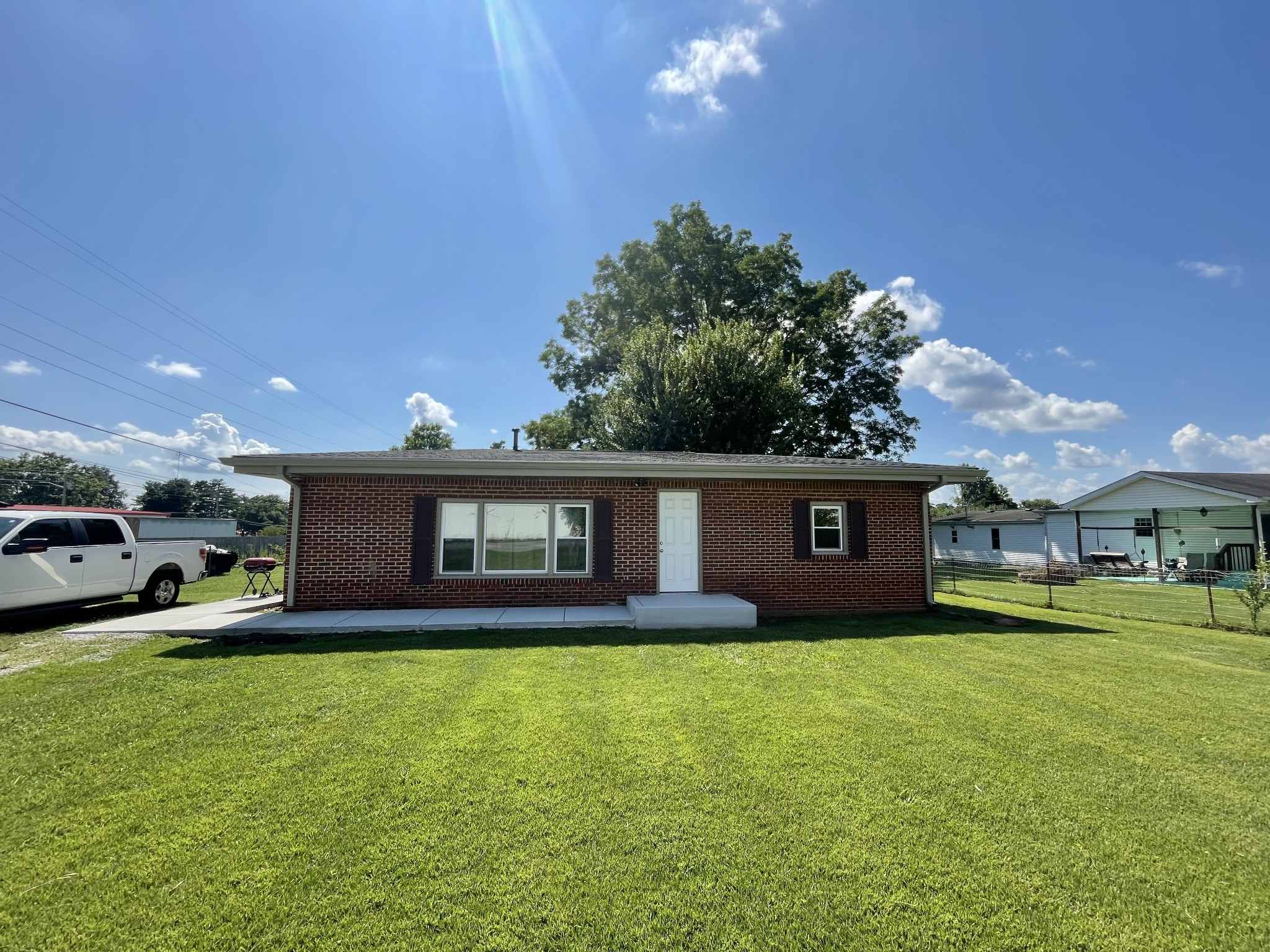 107 10th Ave, N Decherd TN 37324