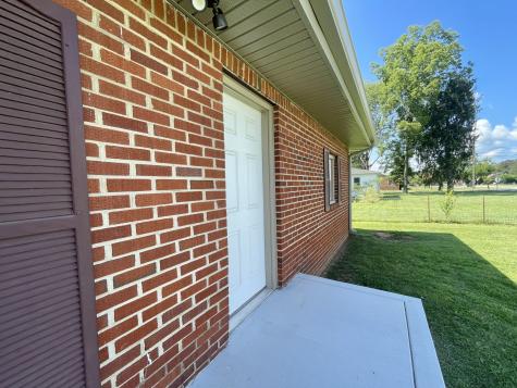 107 10th Ave, N Decherd TN 37324