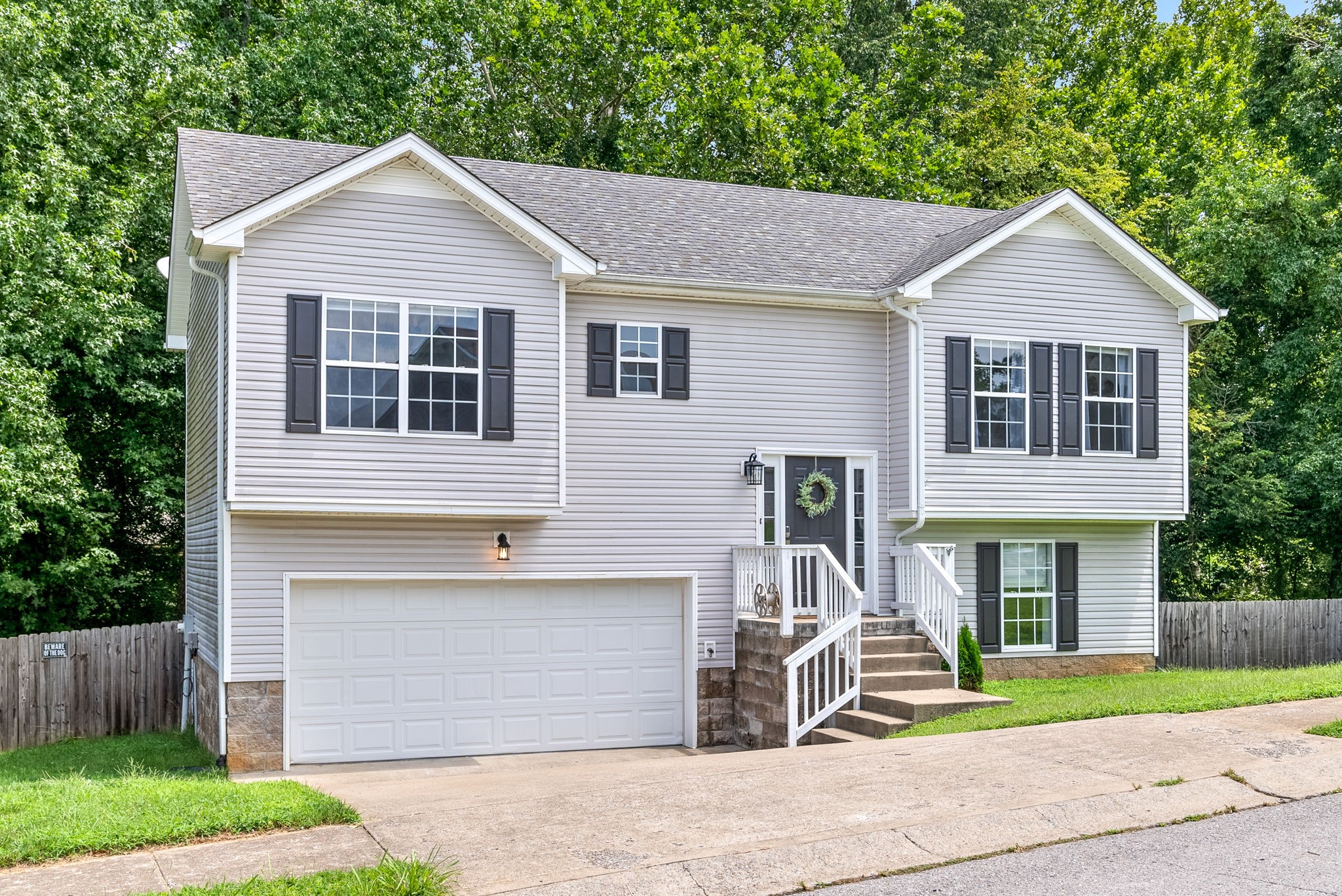 1648 Broad Circle Clarksville TN 37042