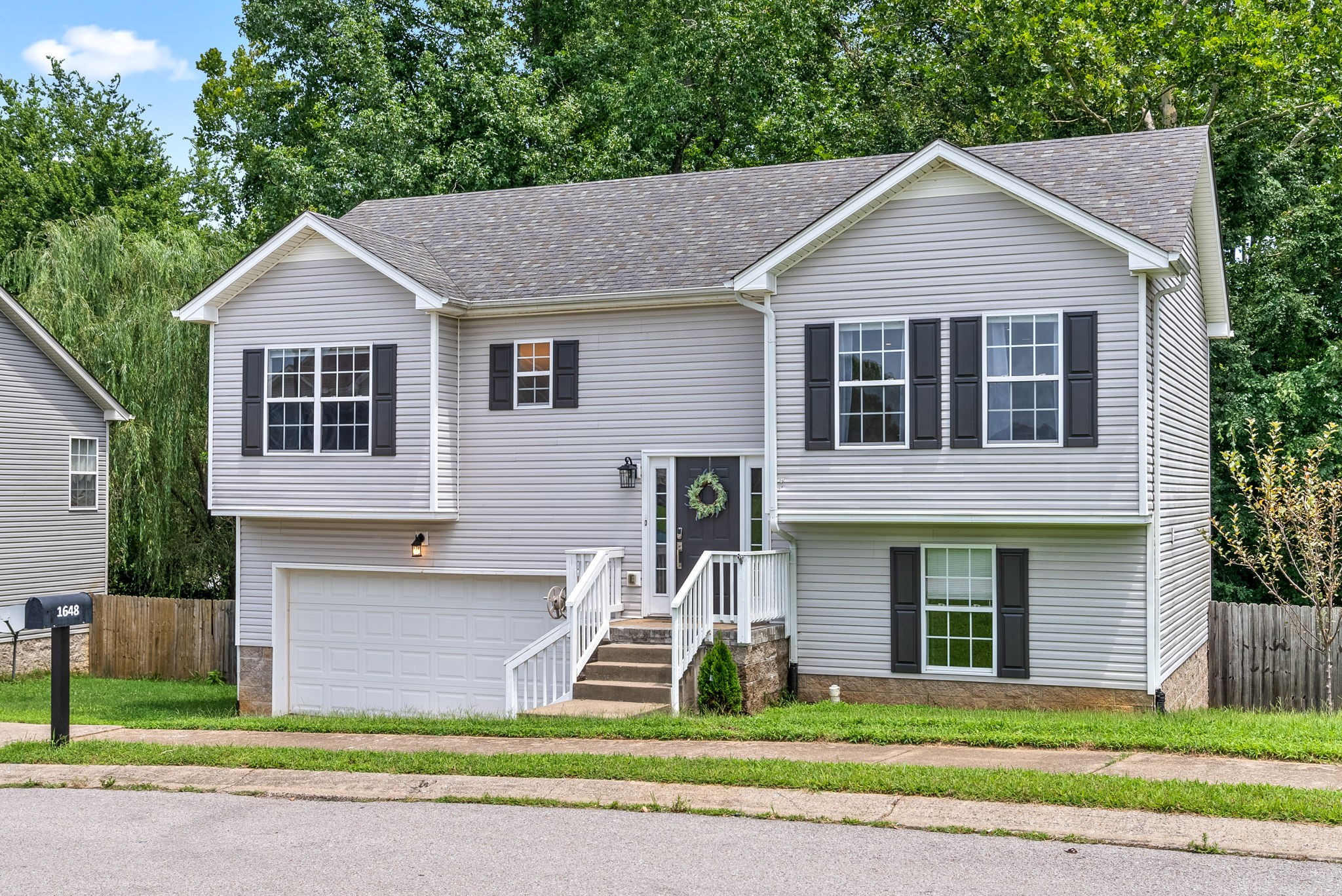 1648 Broad Circle Clarksville TN 37042