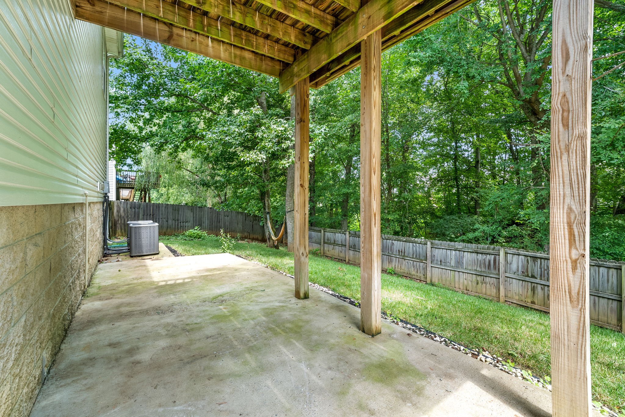 1648 Broad Circle Clarksville TN 37042