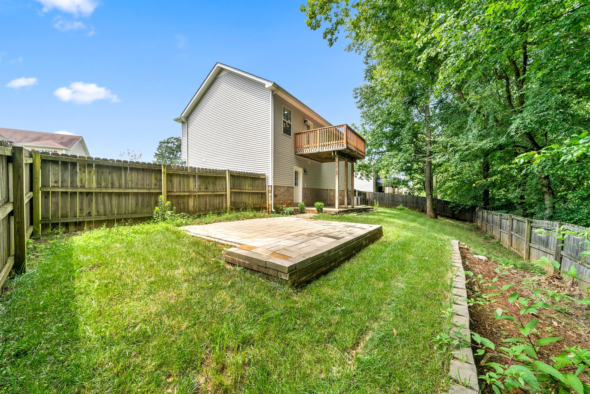 1648 Broad Circle Clarksville TN 37042