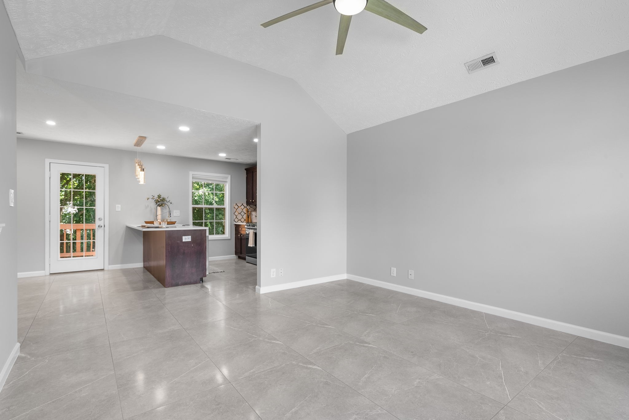 1648 Broad Circle Clarksville TN 37042