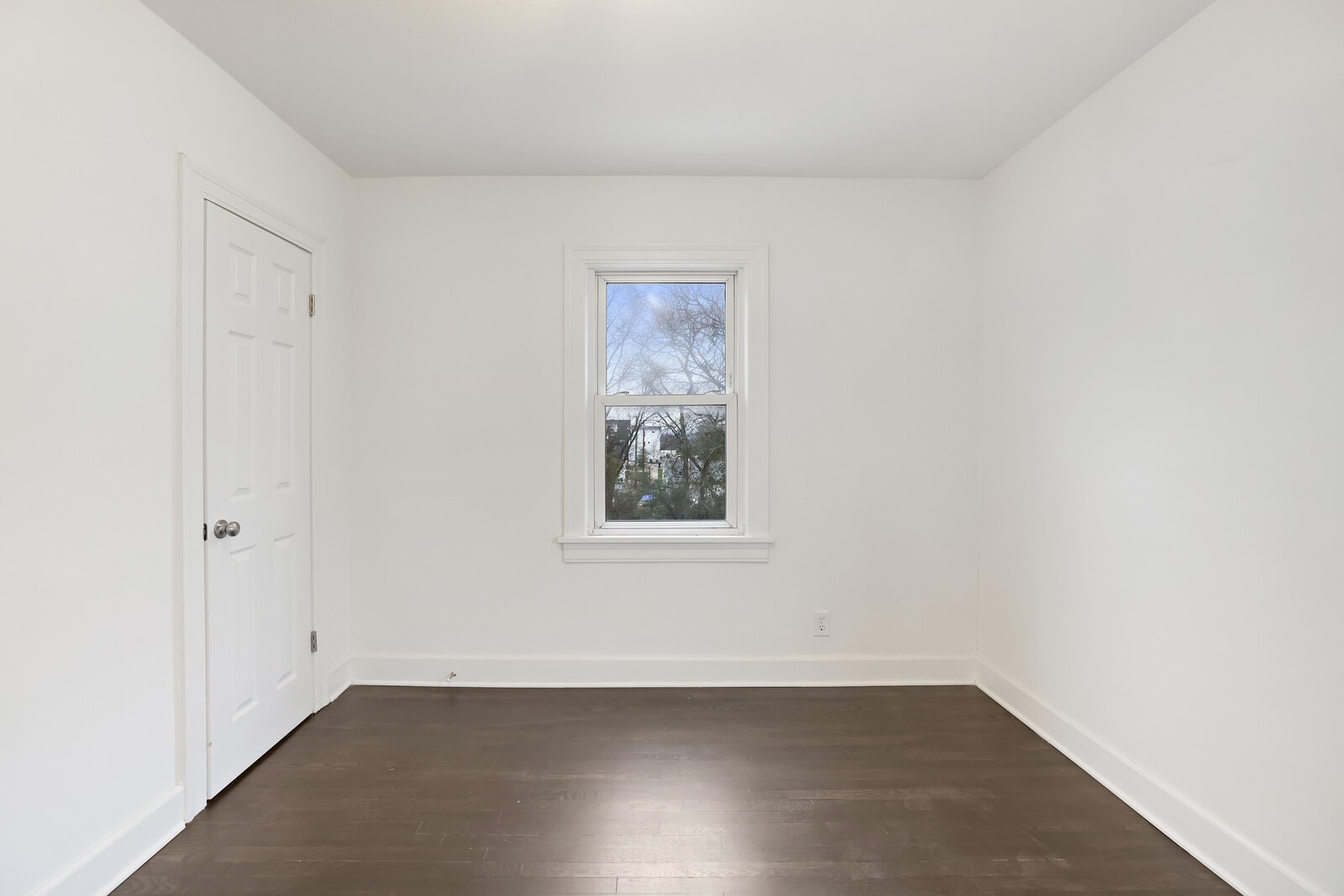 522 E Trinity Ln, E Nashville TN 37207
