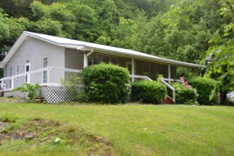 1505 Add Stafford Road Hilham TN 38568