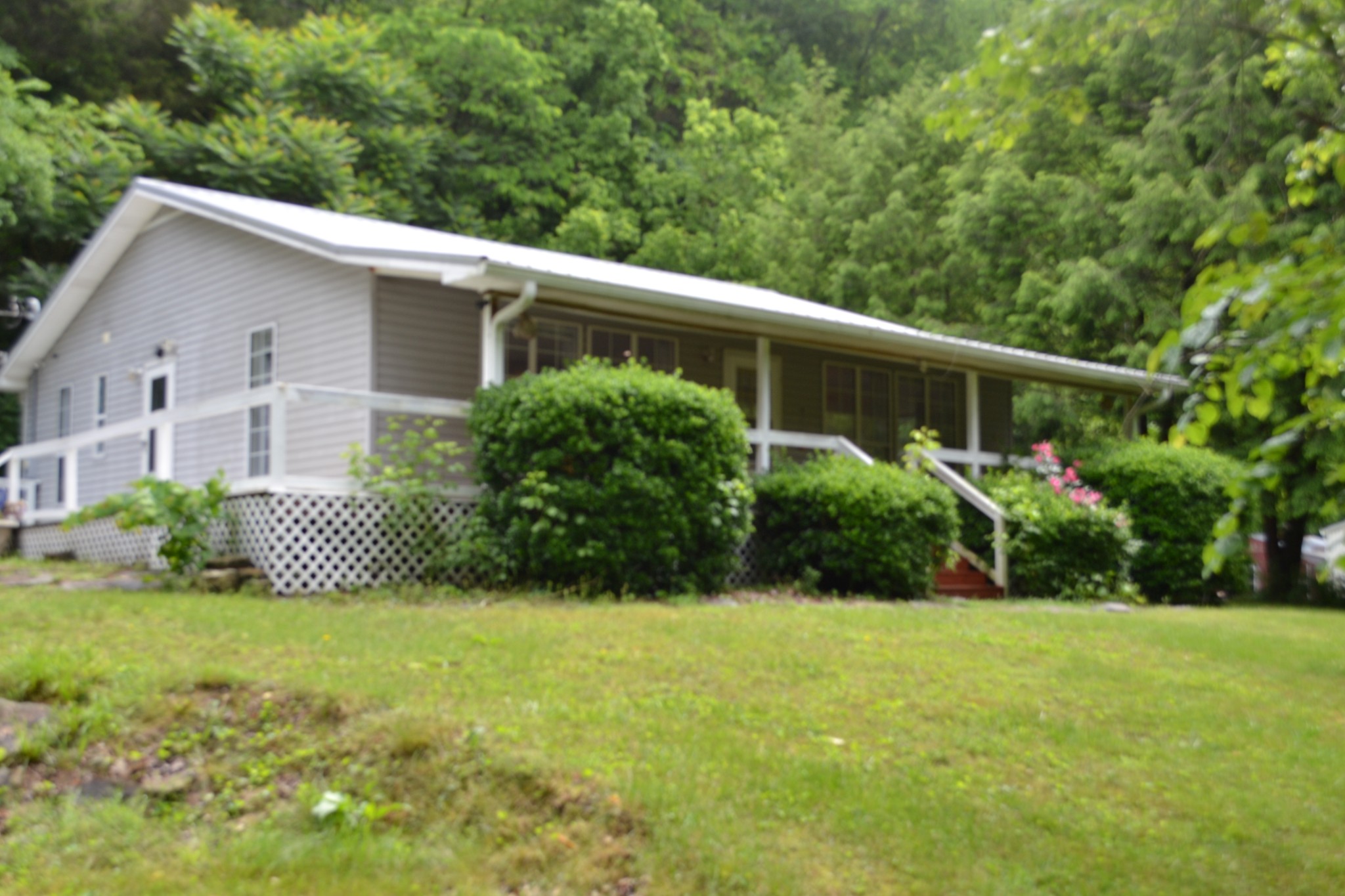 1505 Add Stafford Road Hilham TN 38568