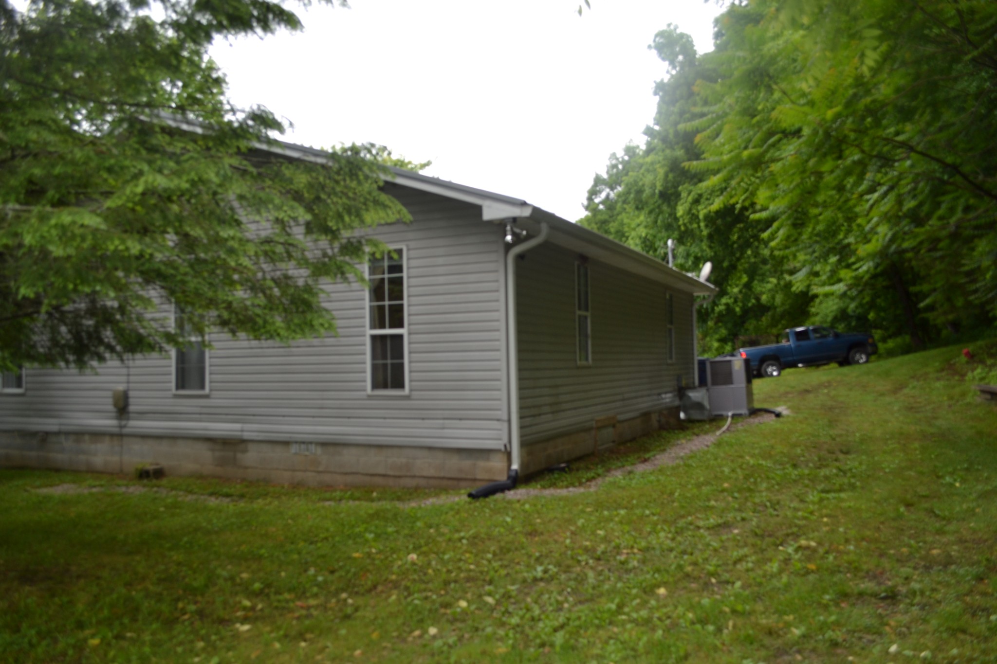 1505 Add Stafford Road Hilham TN 38568
