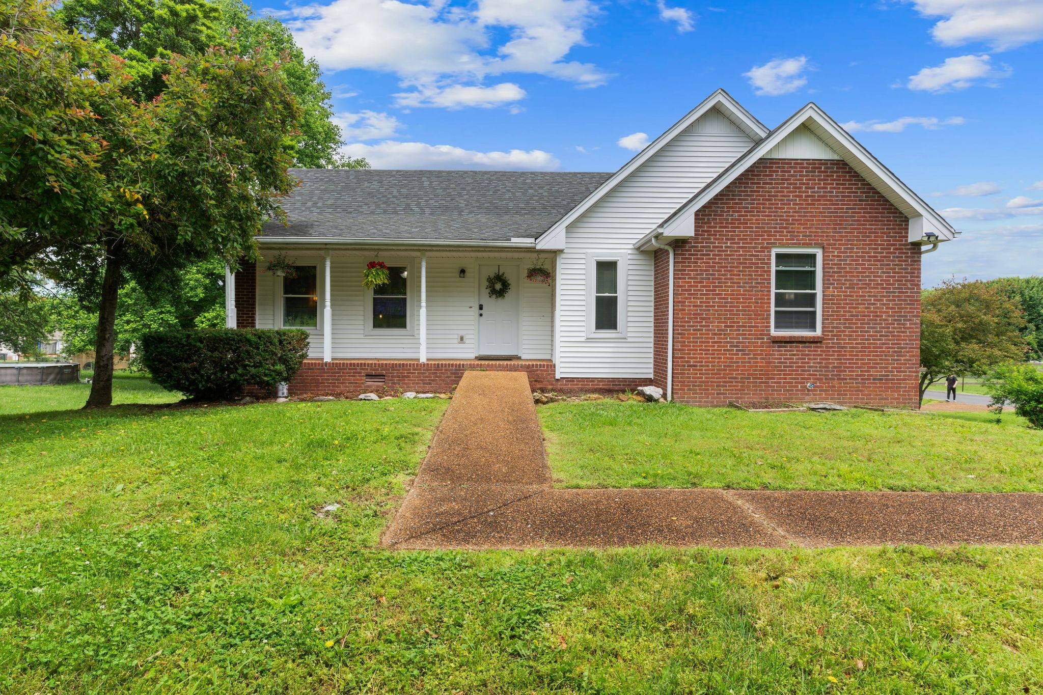 862 College Street Portland TN 37148