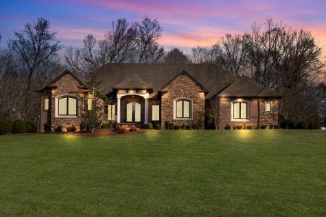 2160 Trieste Trail Adams TN 37010
