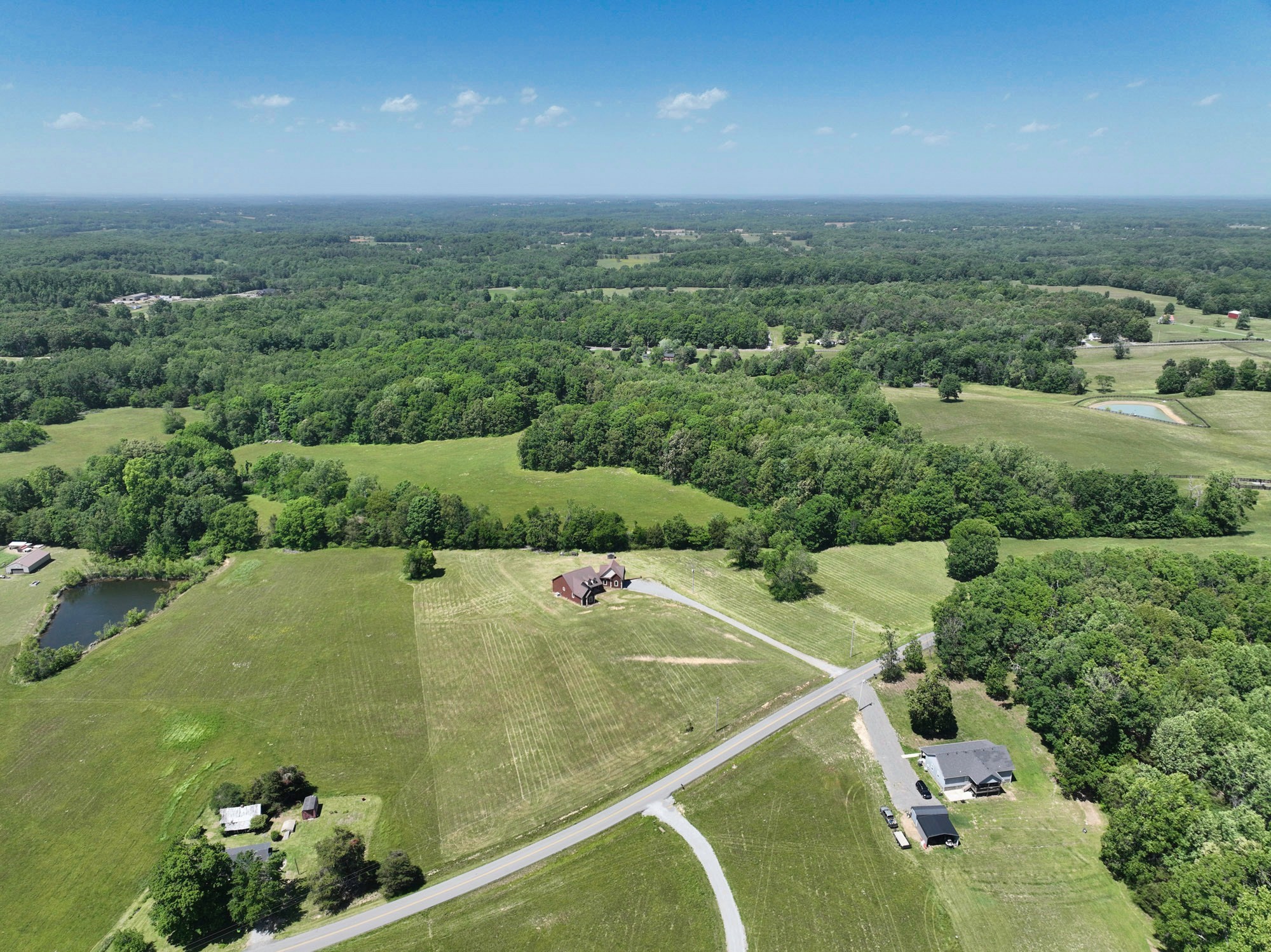 1693 Ab Wade Road Portland TN 37148