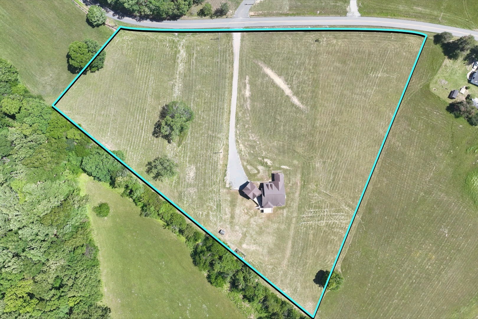 1693 Ab Wade Road Portland TN 37148