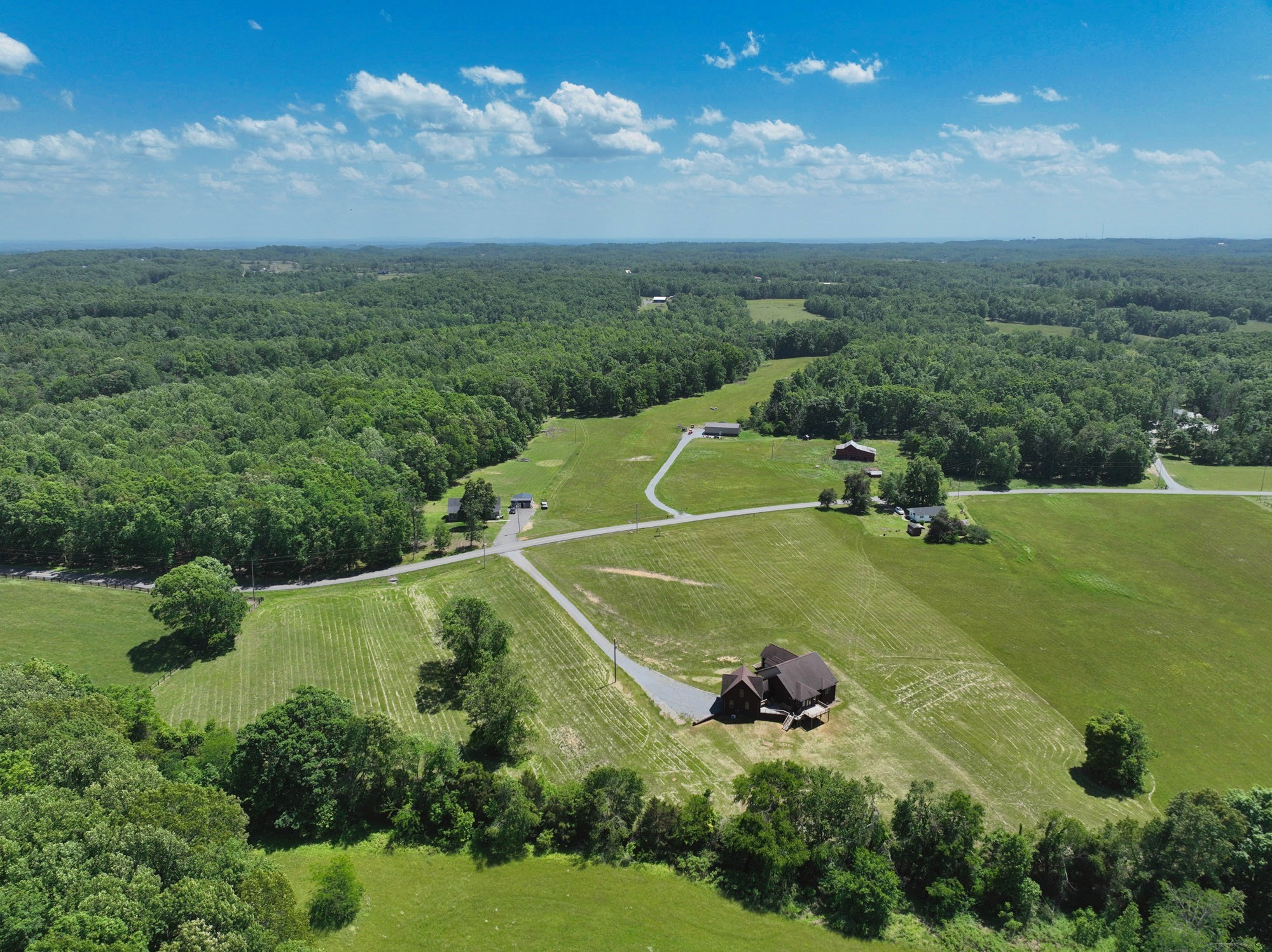 1693 Ab Wade Road Portland TN 37148