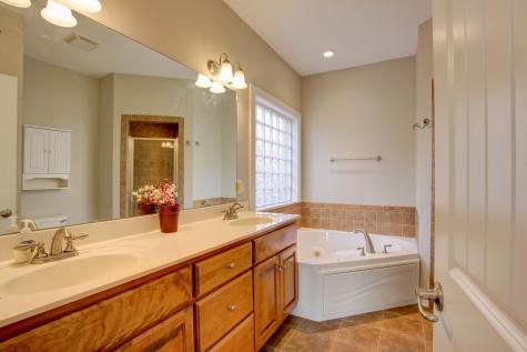 456 Pond Apple Road Clarksville TN 37043