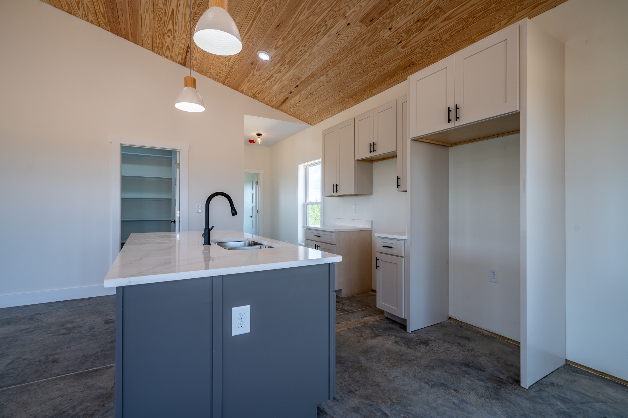 241 Springer Hohenwald TN 38462