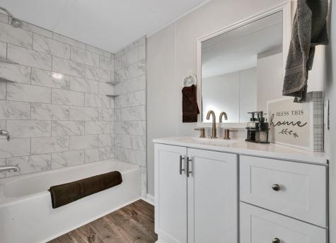 9412 Sugar Tree Drive Bon Aqua TN 37025