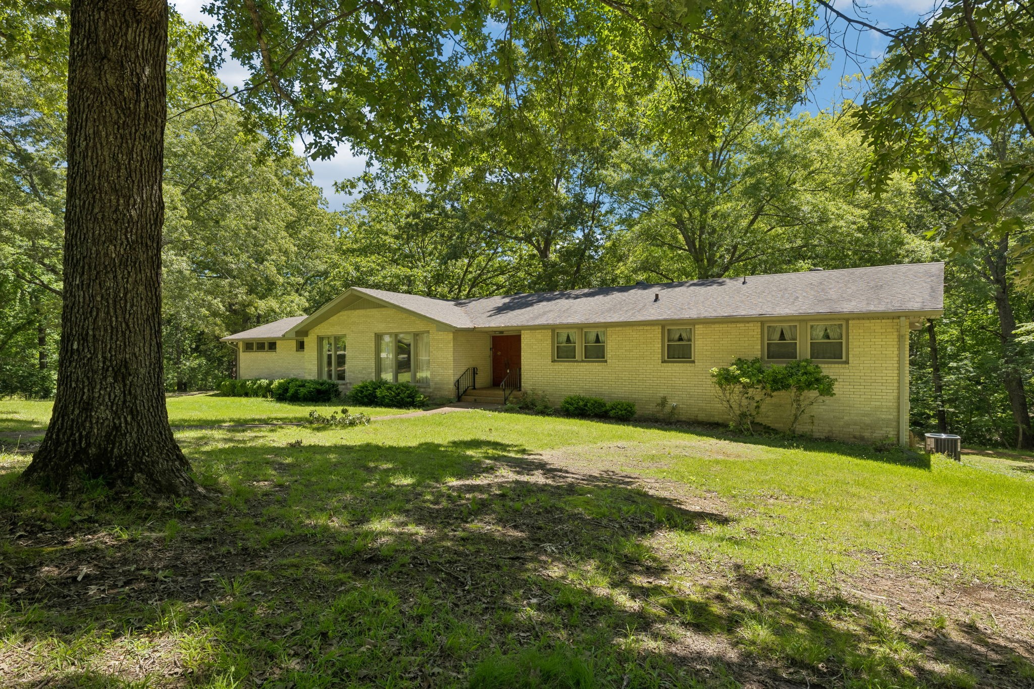 467 Sandy Road Dover TN 37058
