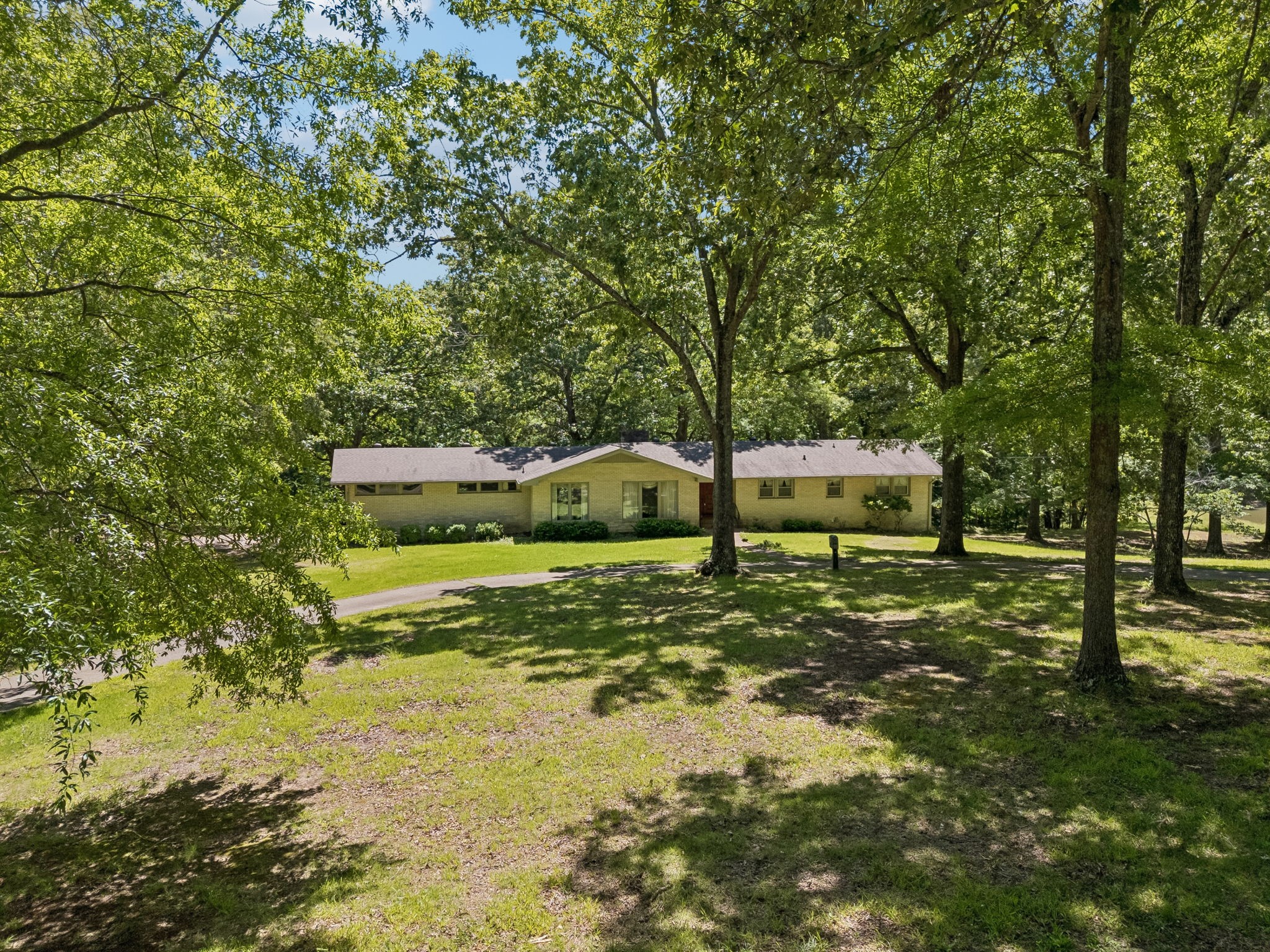 467 Sandy Road Dover TN 37058