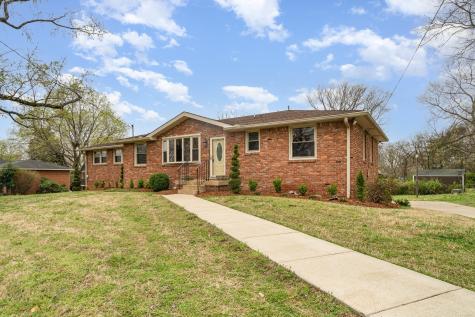 905 Crownhill Drive Nashville TN 37217
