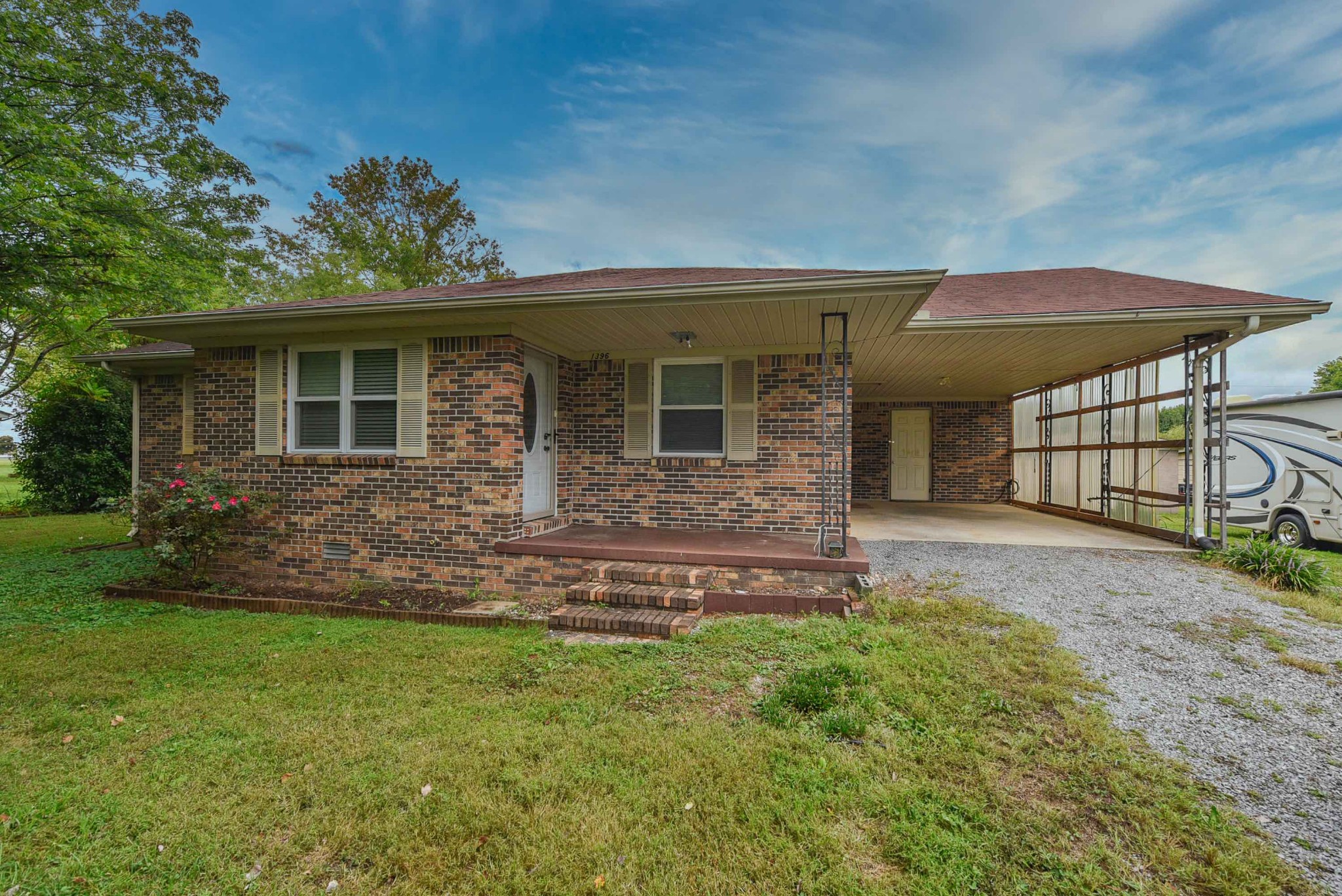 1396 Old Highway 52 Lafayette TN 37083