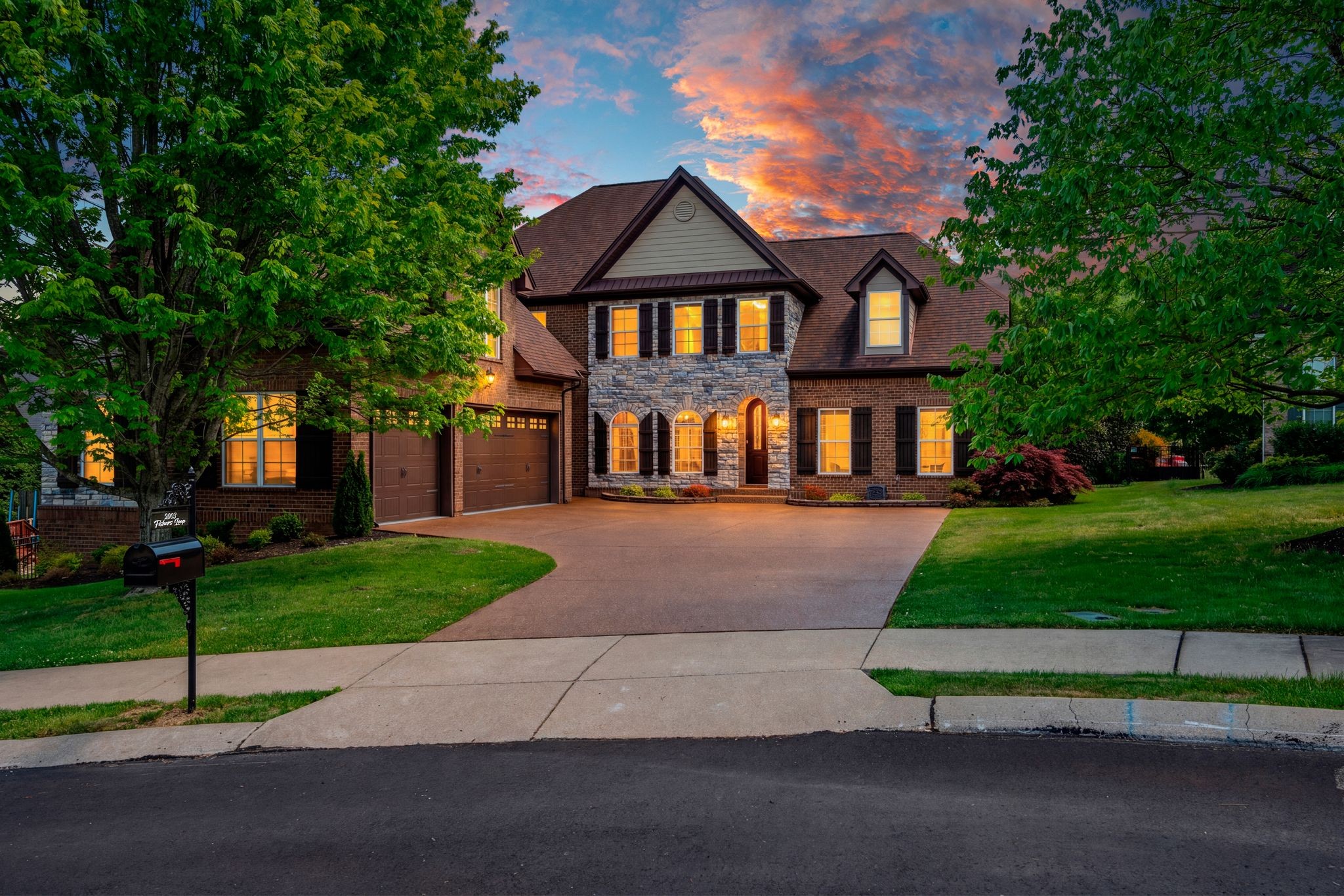 2003 Fishers Loop Spring Hill TN 37174