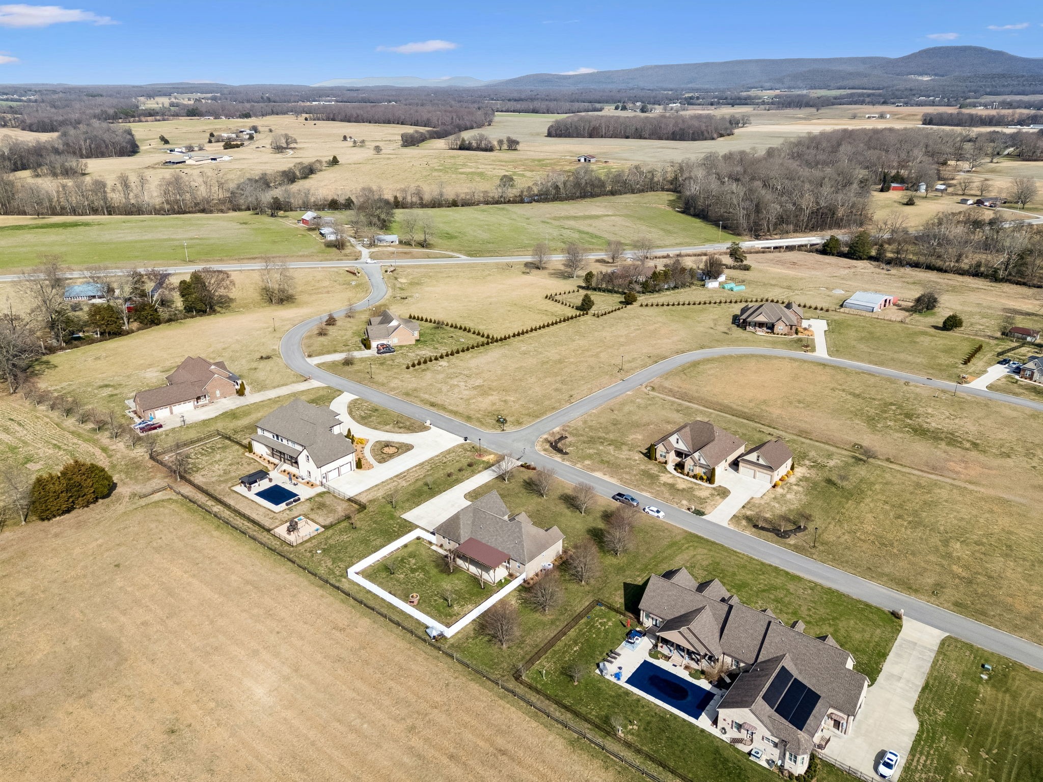 192 Hills Drive Hillsboro TN 37342