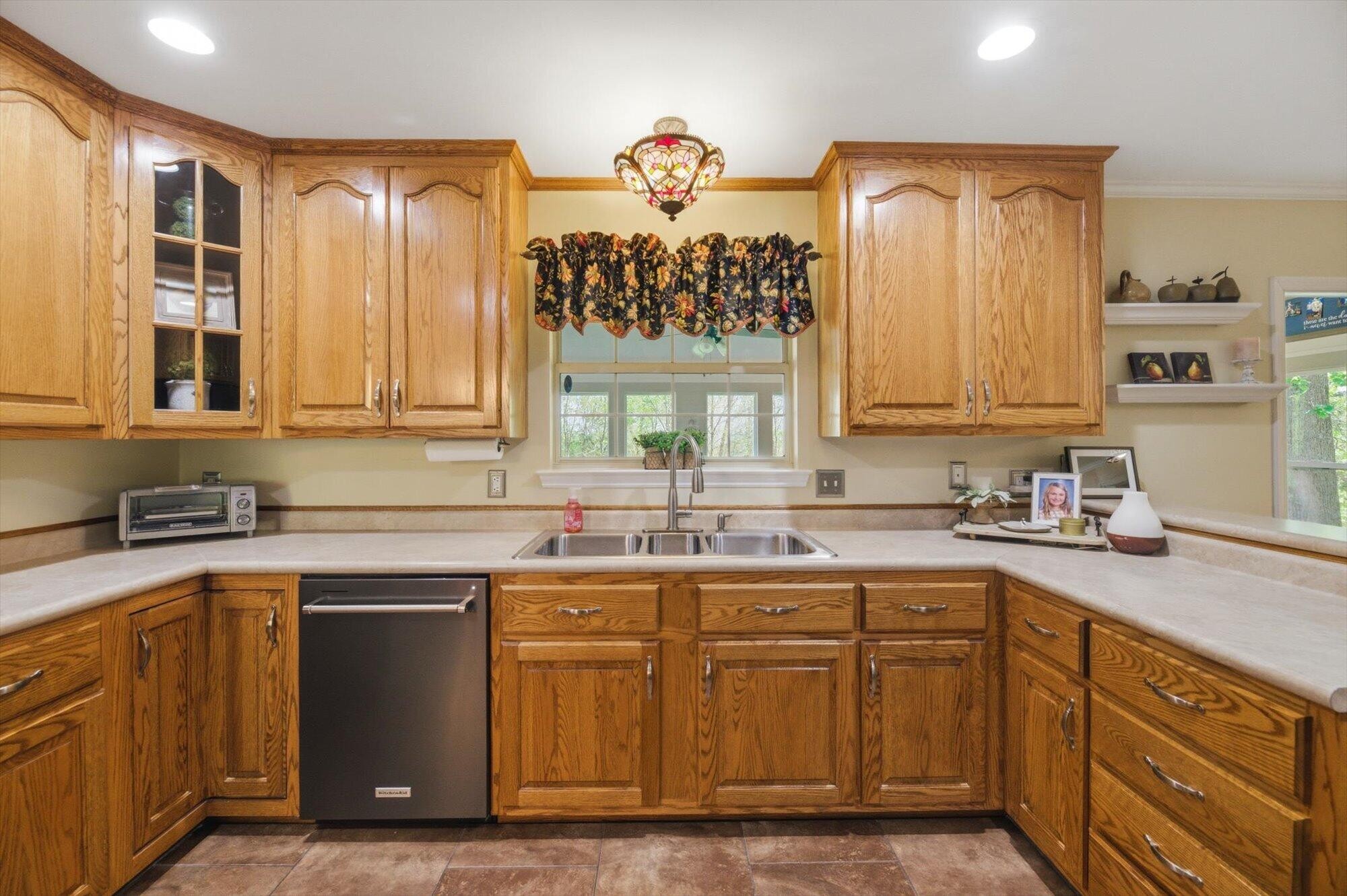 145 County Road 573 Englewood TN 37329