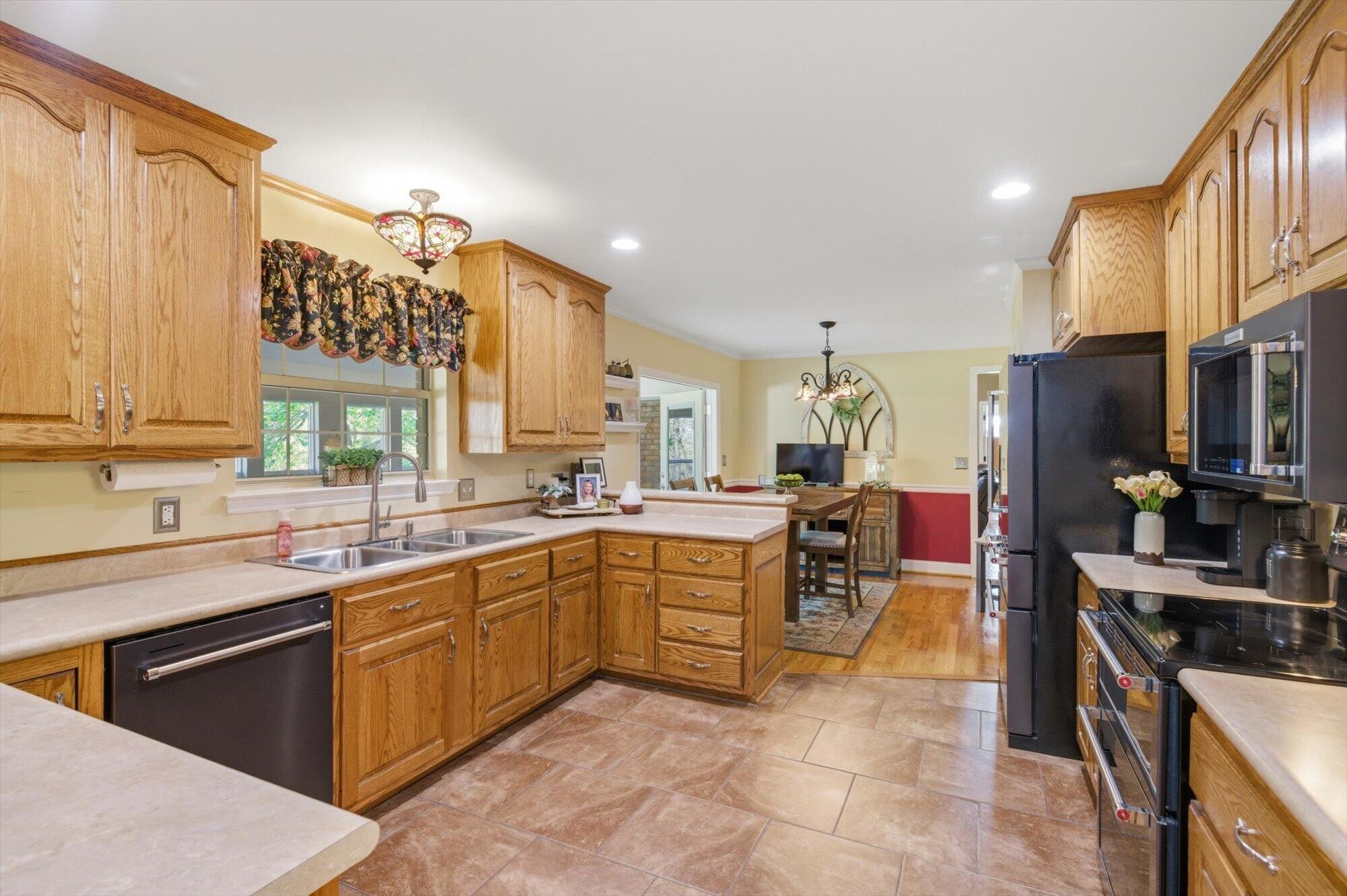 145 County Road 573 Englewood TN 37329