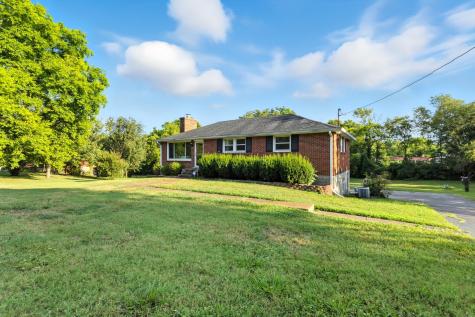 904 Woods Lake Drive Madison TN 37115