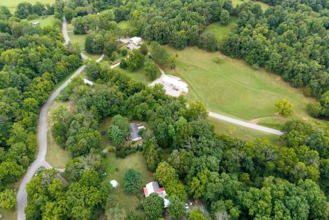 5675 Hodges Road Cunningham TN 37052