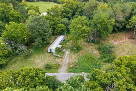 5675 Hodges Road Cunningham TN 37052