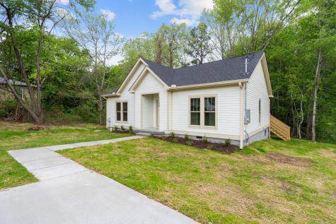 1125 Allen Road Burns TN 37029