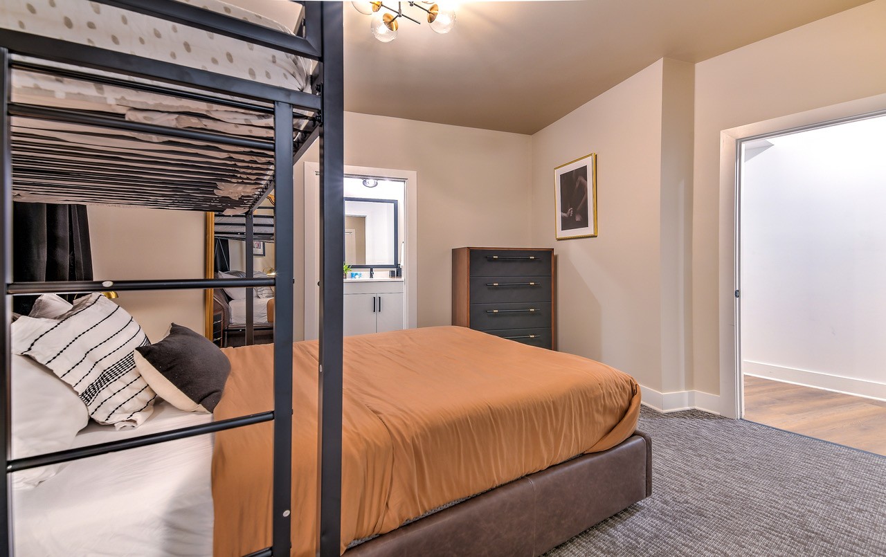 2704 Clifton Avenue Nashville TN 37209