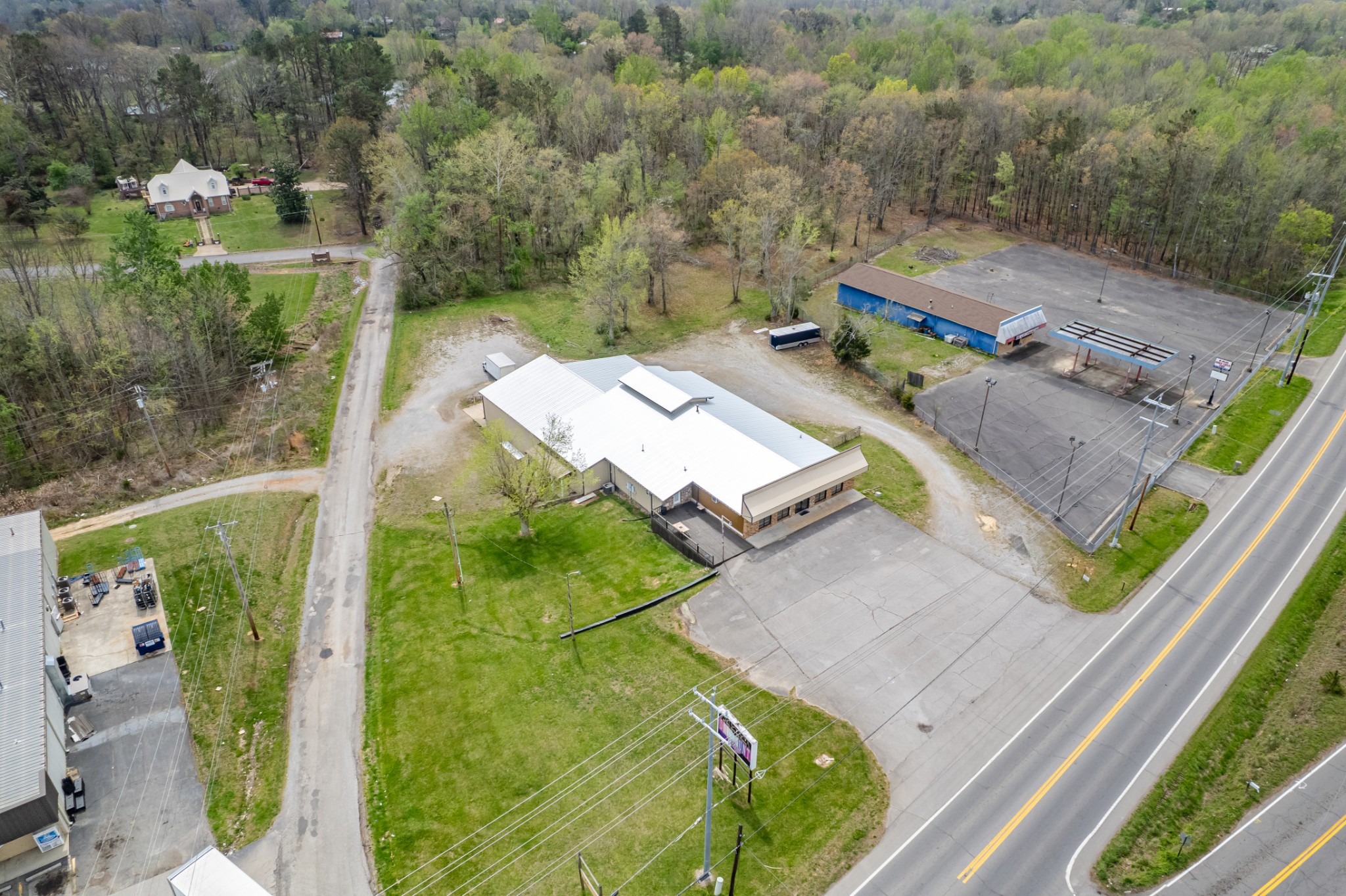 5128 Highway 100 Lyles TN 37098