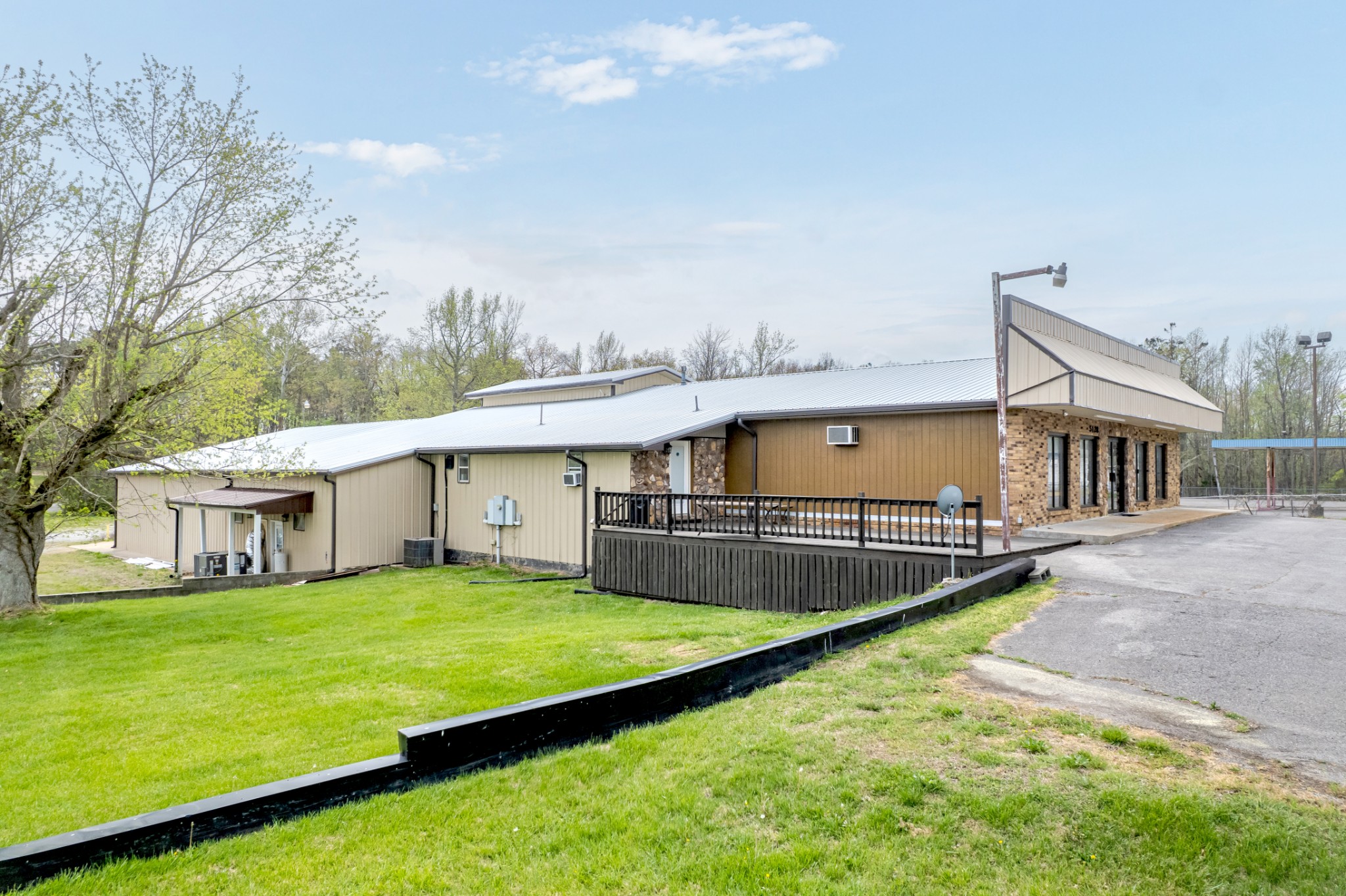 5128 Highway 100 Lyles TN 37098