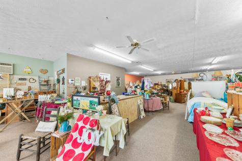 5128 Highway 100 Lyles TN 37098