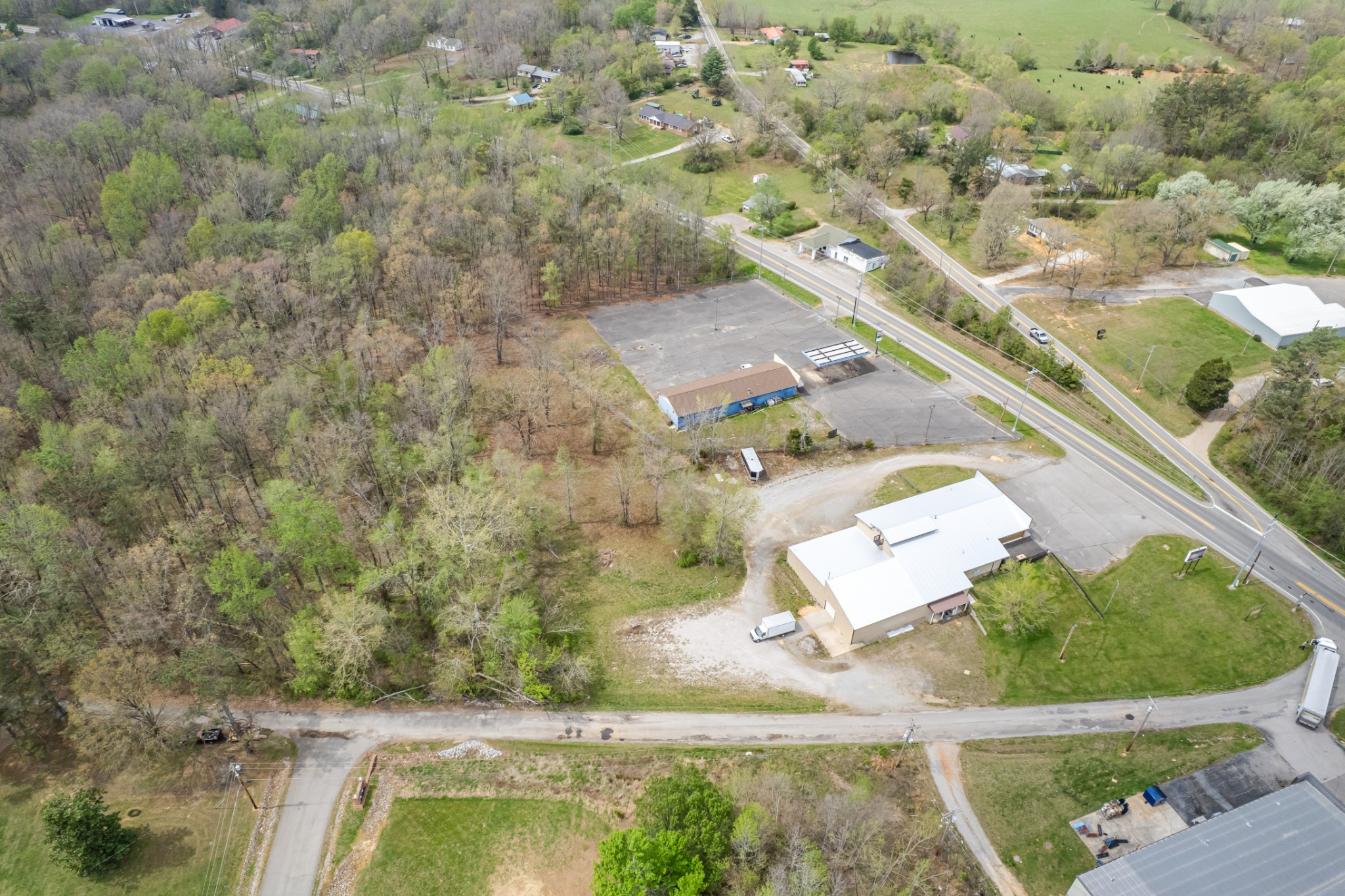 5128 Highway 100 Lyles TN 37098