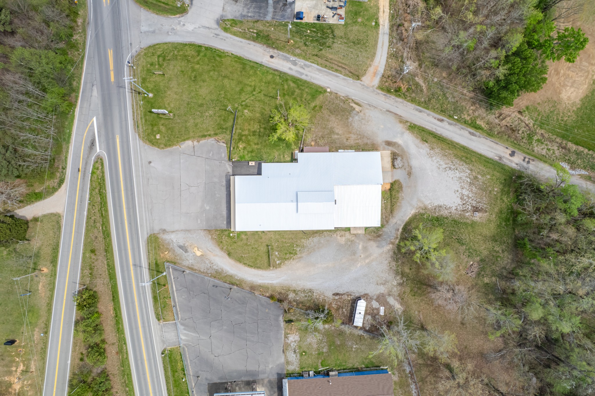 5128 Highway 100 Lyles TN 37098