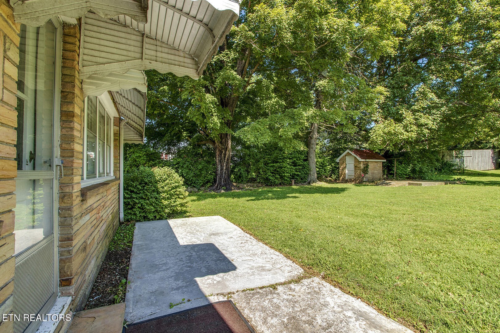 522 Court Street Wartburg TN 37887