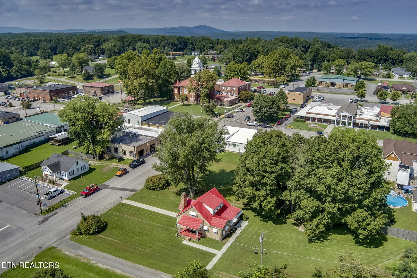 522 Court Street Wartburg TN 37887