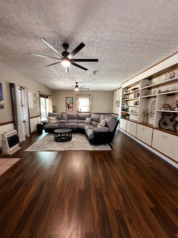 1212 Woodcrest Drive Manchester TN 37355