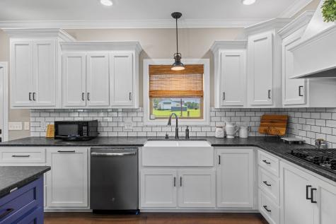 268 Planters Circle Leoma TN 38468