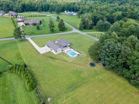 268 Planters Circle Leoma TN 38468