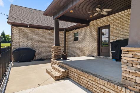 268 Planters Circle Leoma TN 38468