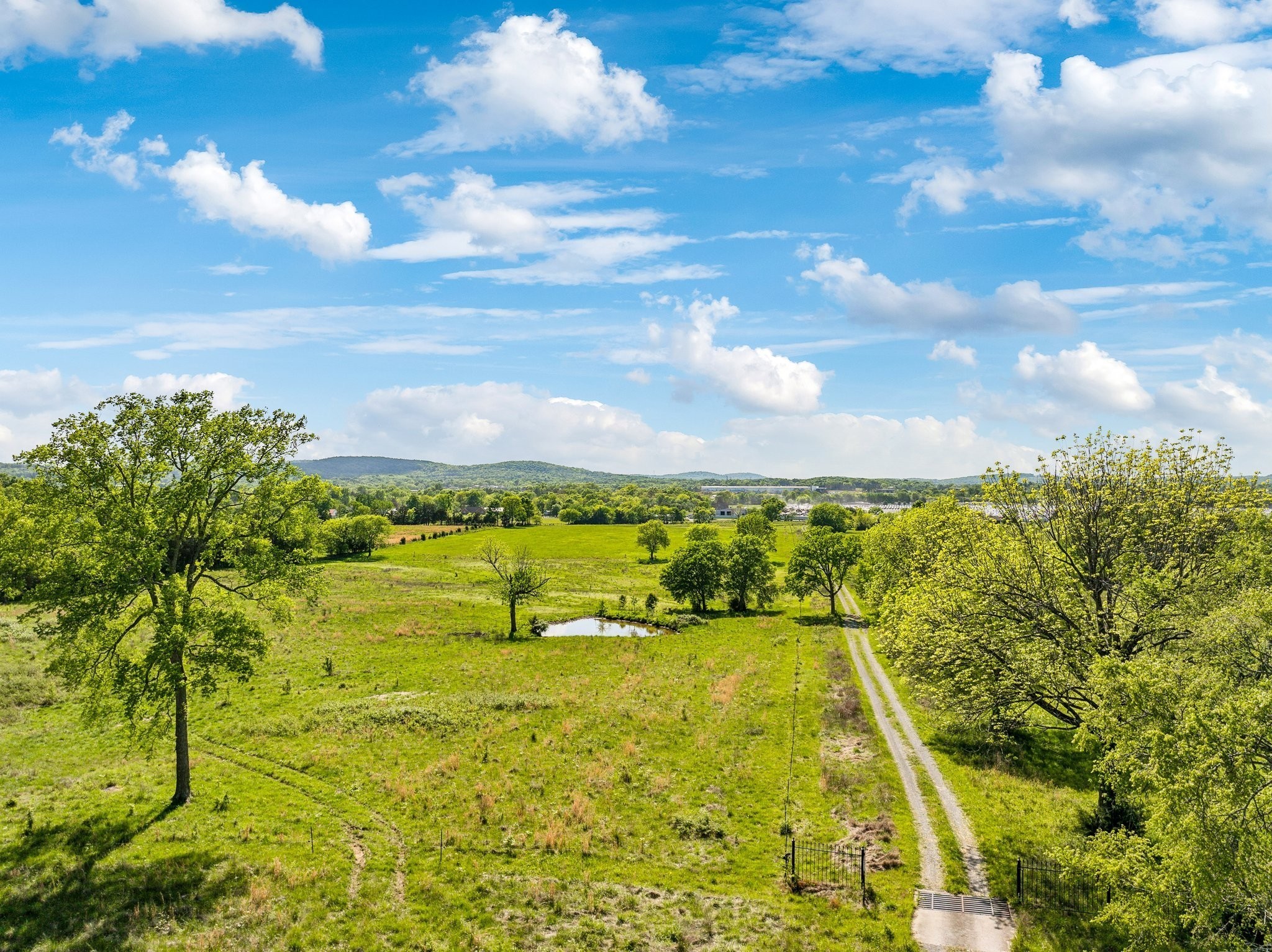 2600 SE Tater Peeler Road Lebanon TN 37090