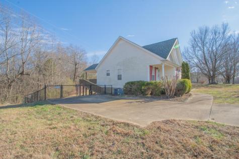 1149 Oak Grove Road Goodspring TN 38460