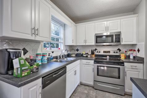 4049 New Grange Circle Clarksville TN 37040